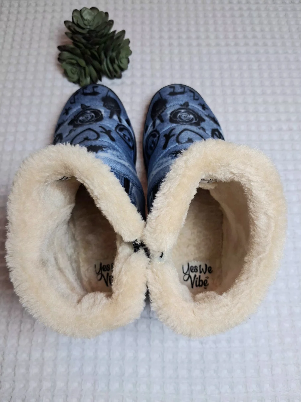 Yes We Vibe Women's 